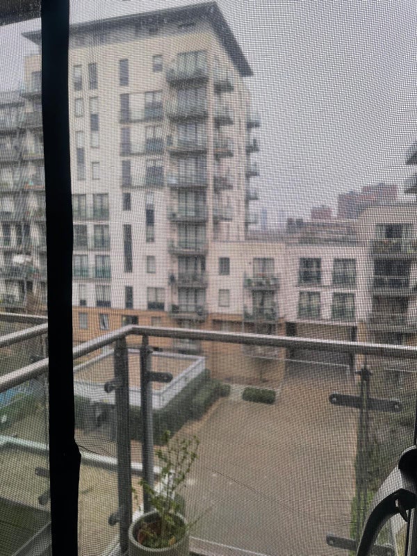 Room Violet Road in Greater London