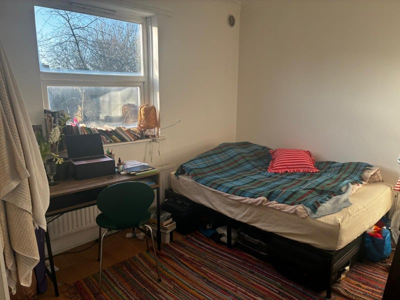 Room Chalsey Road in Greater London