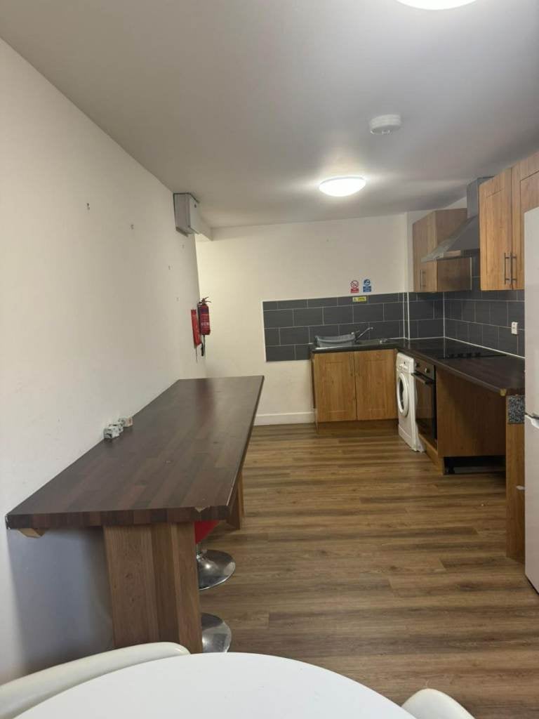 Flat Claremont in Bradford