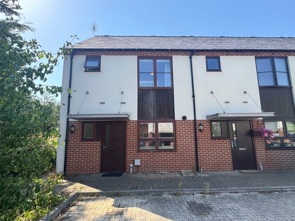 House Hollies Court in Basingstoke and Deane