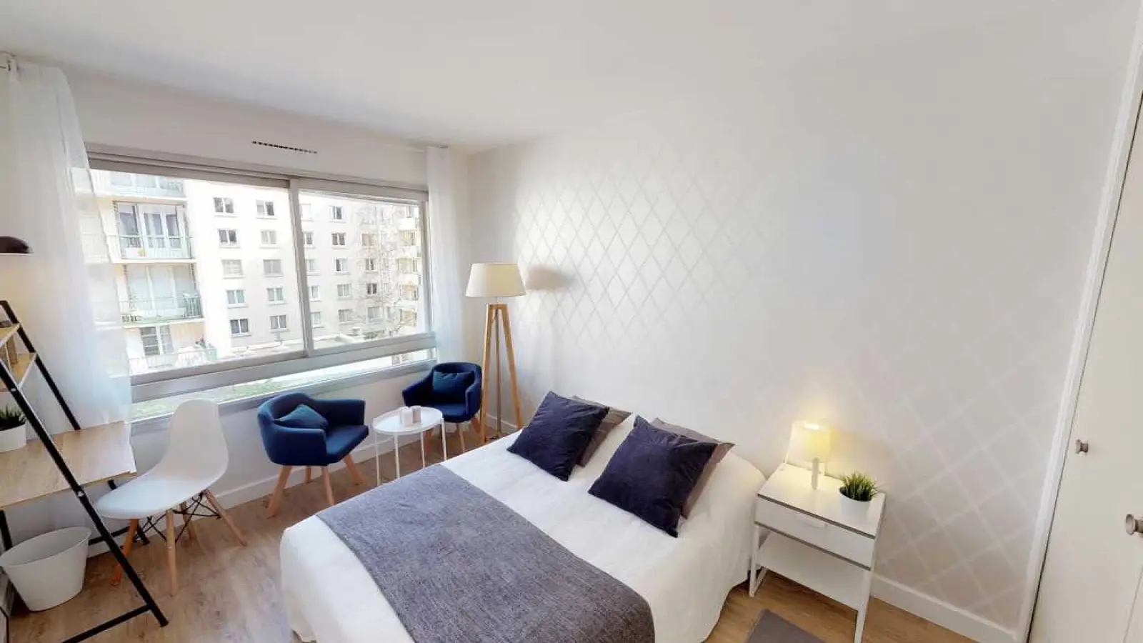 Room Rue Olier in Paris