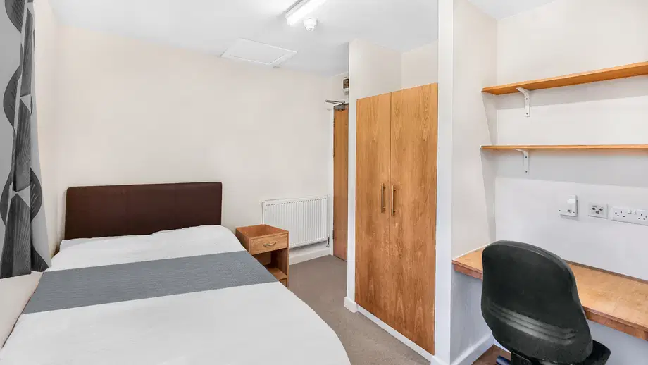 Room Haywood Street in Stoke-on-Trent