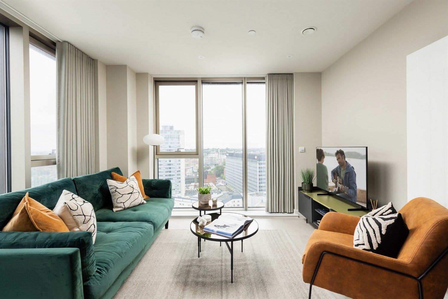 Flat William Jessop Way in Liverpool