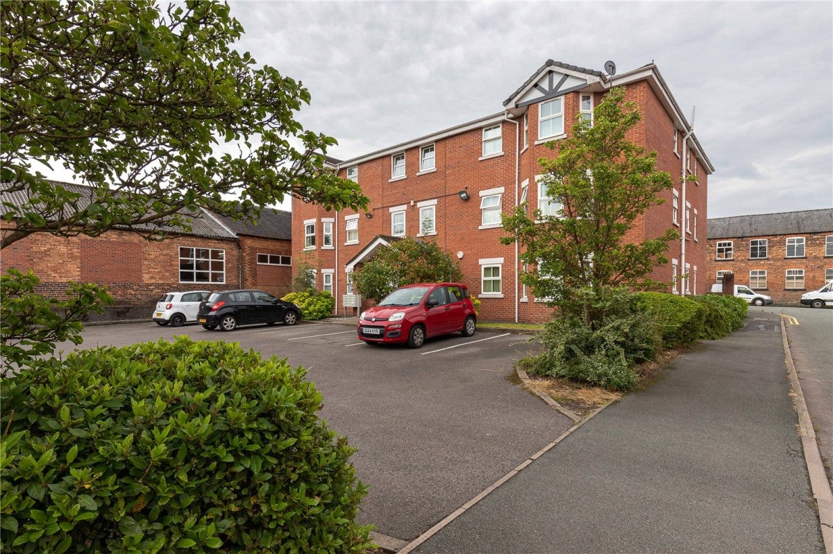 Flat Walley Street in Staffordshire Moorlands