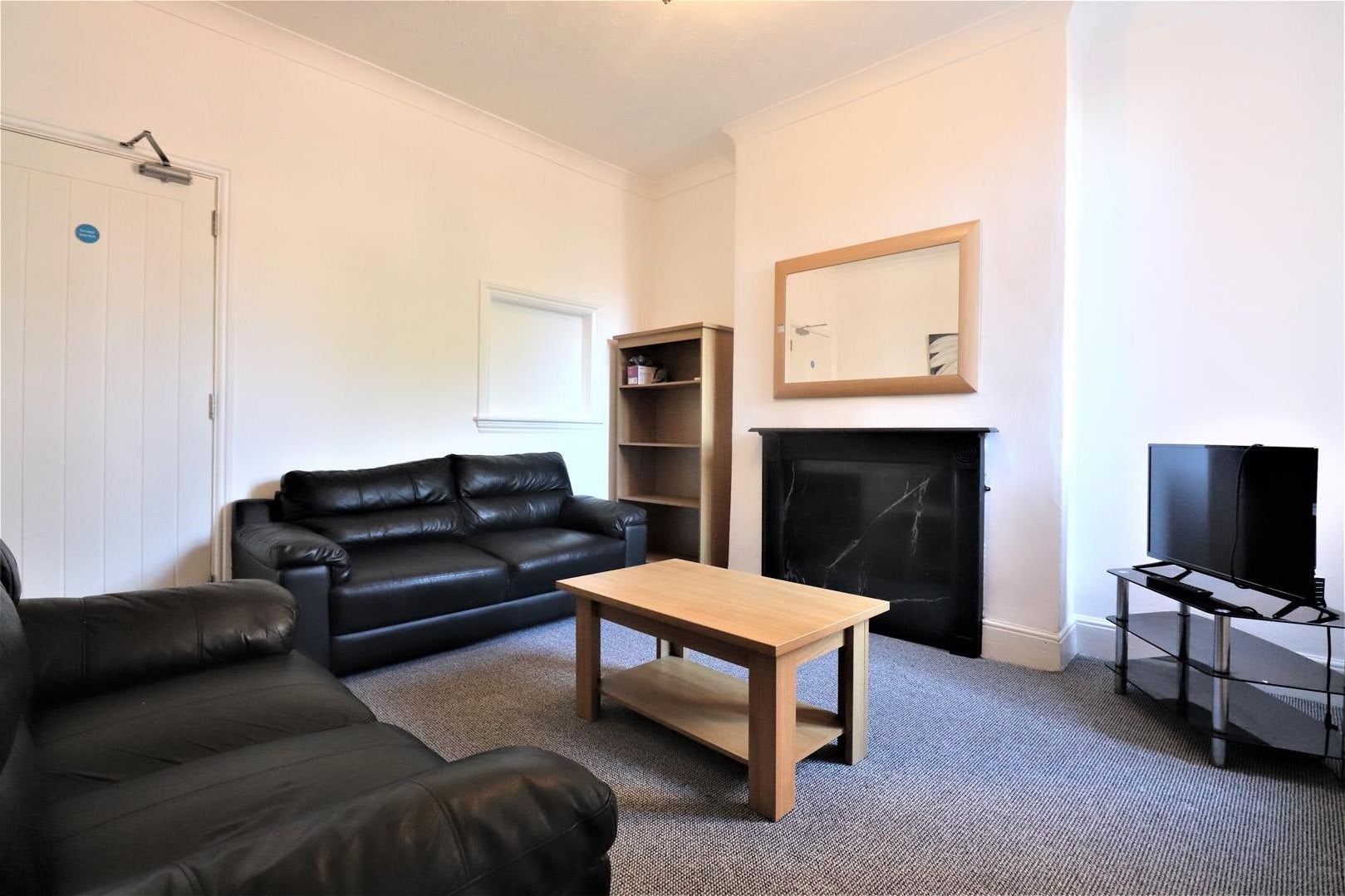 Room Eldon Road in Birmingham
