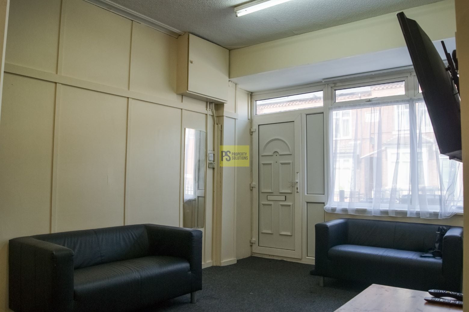 Room Dawlish Road in Birmingham