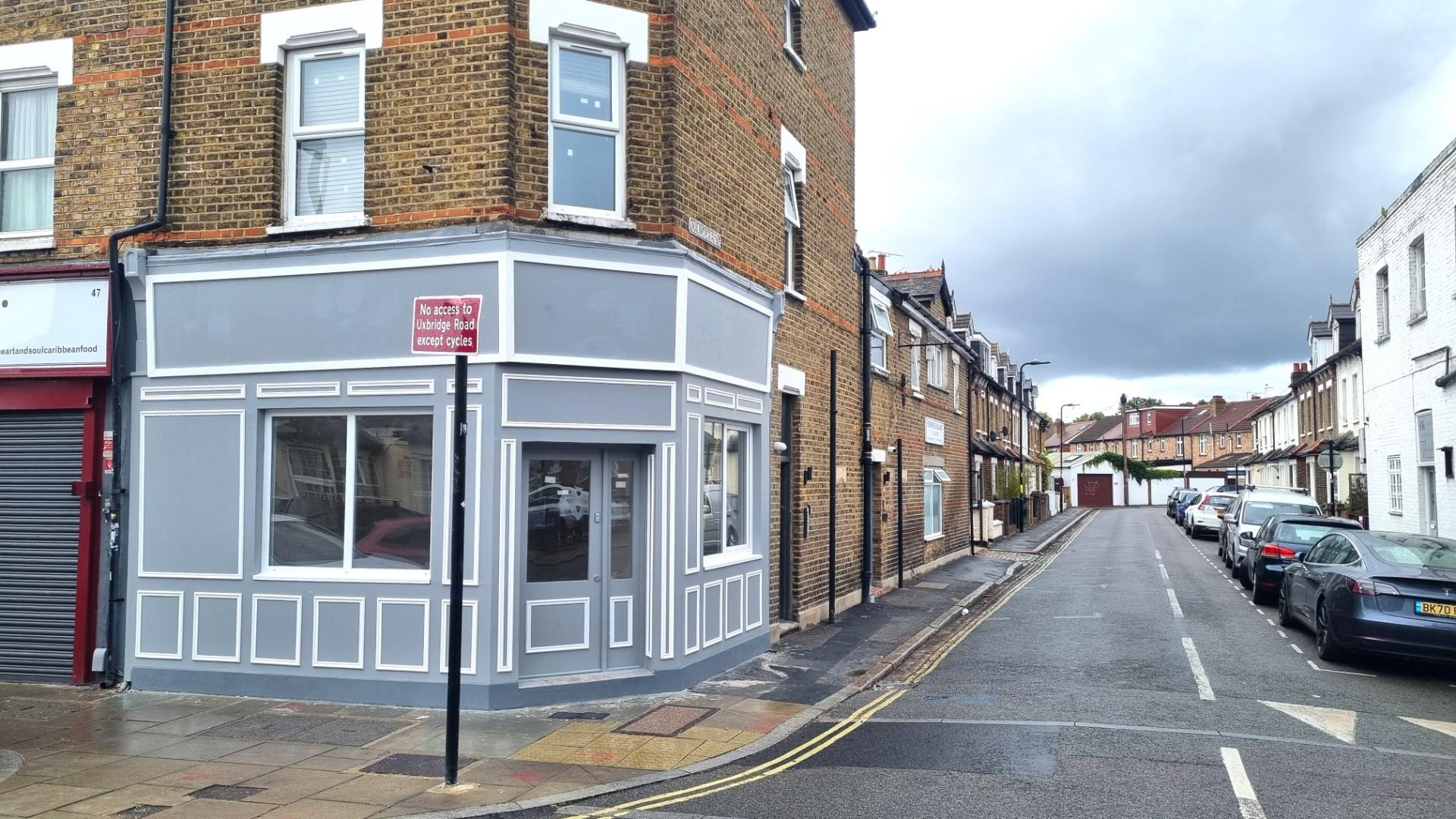 Flat Boston Road in Greater London