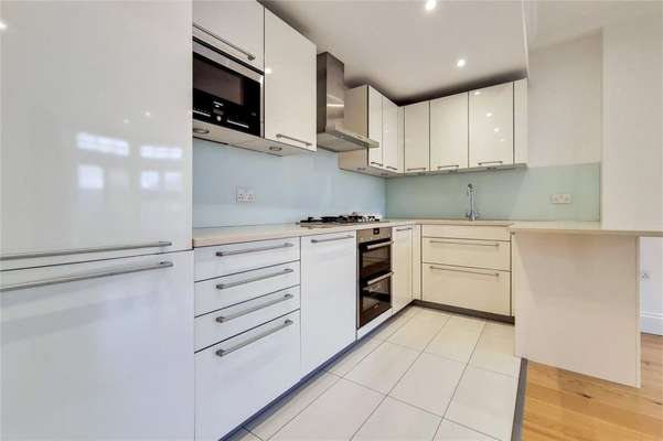 Flat Egerton Terrace in Greater London