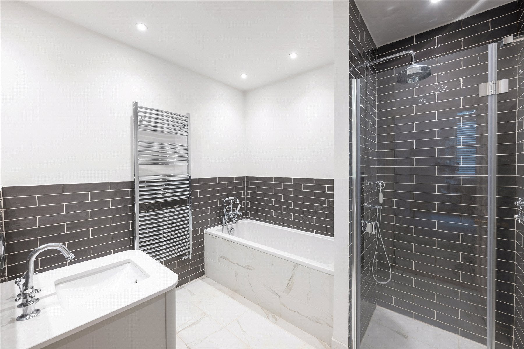 Flat Willoughby Lane in Greater London