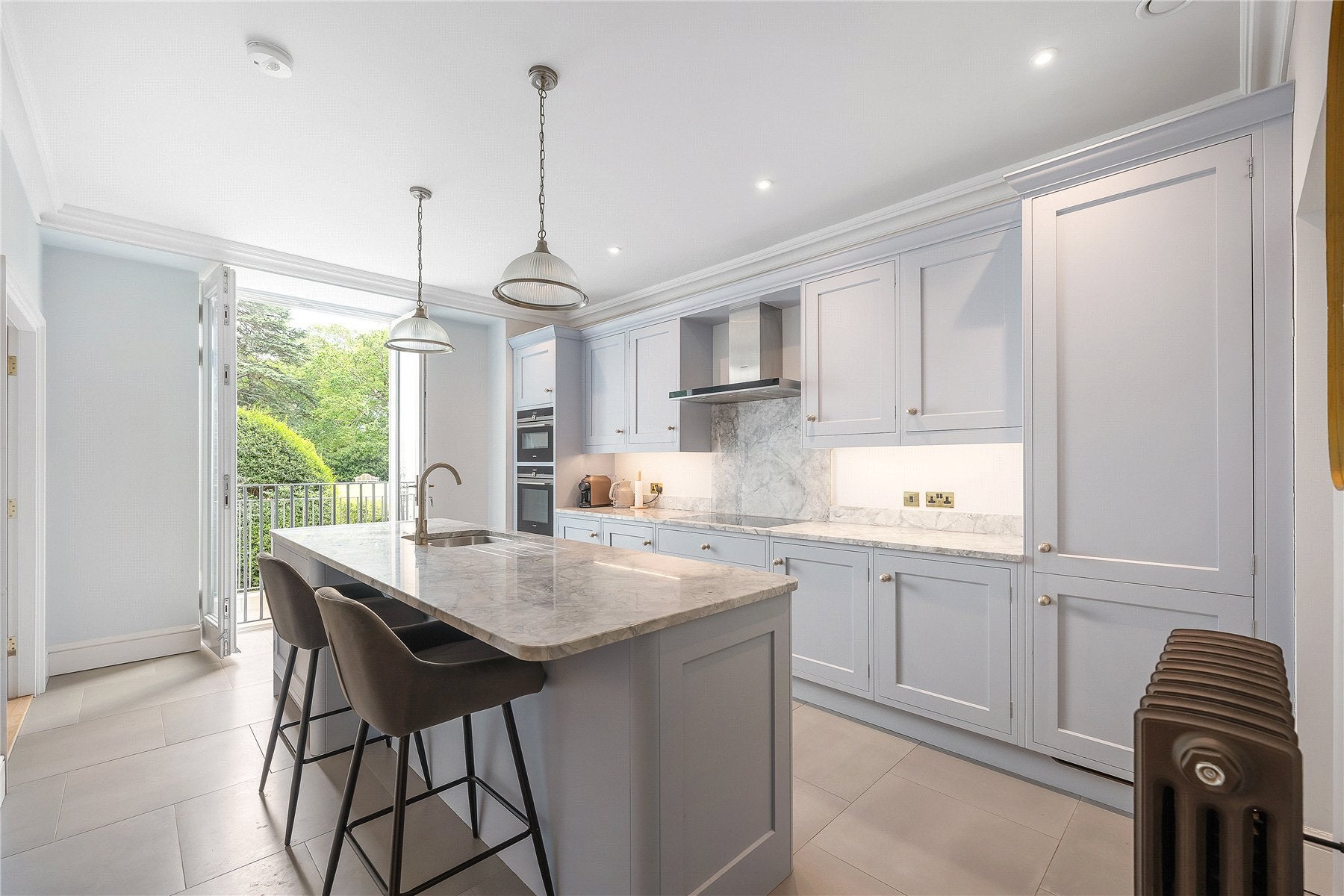 Flat Willoughby Lane in Greater London