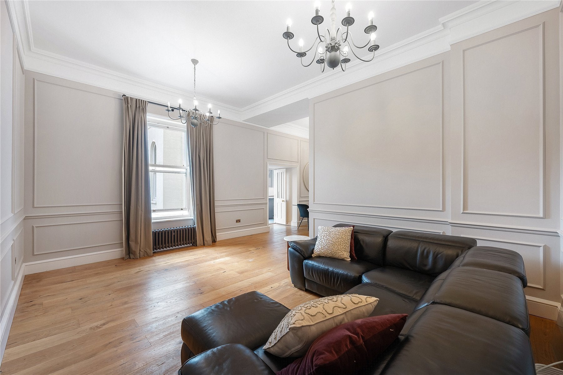 Flat Willoughby Lane in Greater London