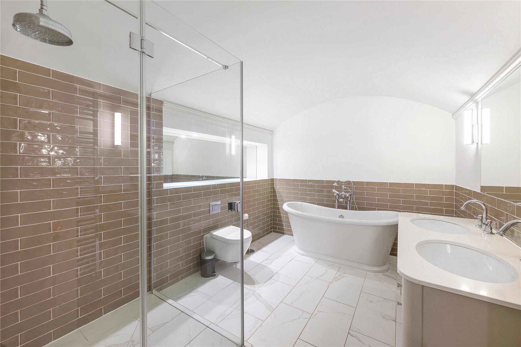 Flat Willoughby Lane in Greater London