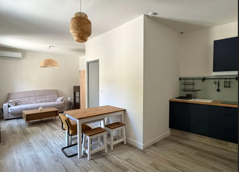 Flat Rue Watt in Nîmes