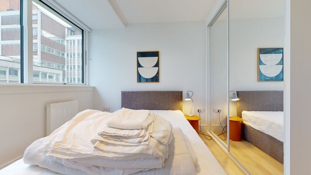 Room Humphry Repton Lane in Greater London