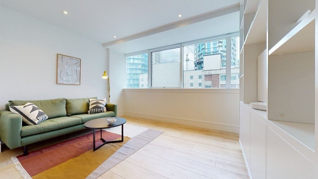 Room Humphry Repton Lane in Greater London