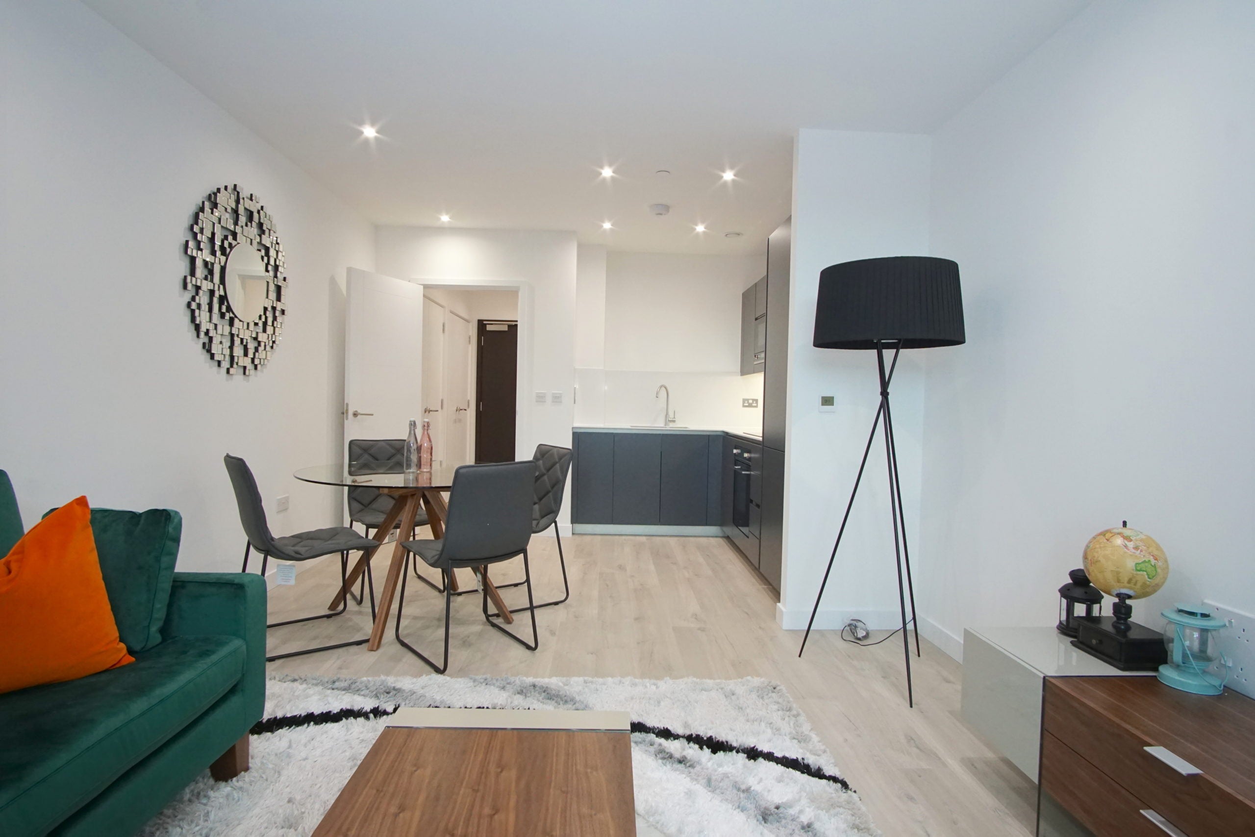 Flat Endymion Road in Greater London