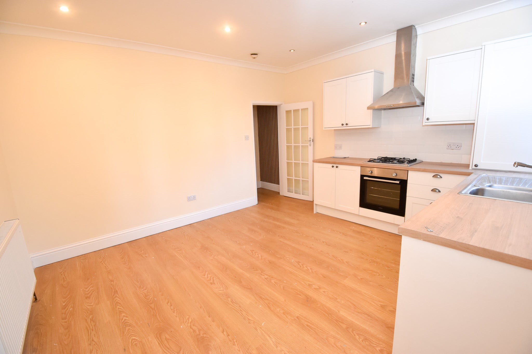 Flat Stretford Road in Trafford
