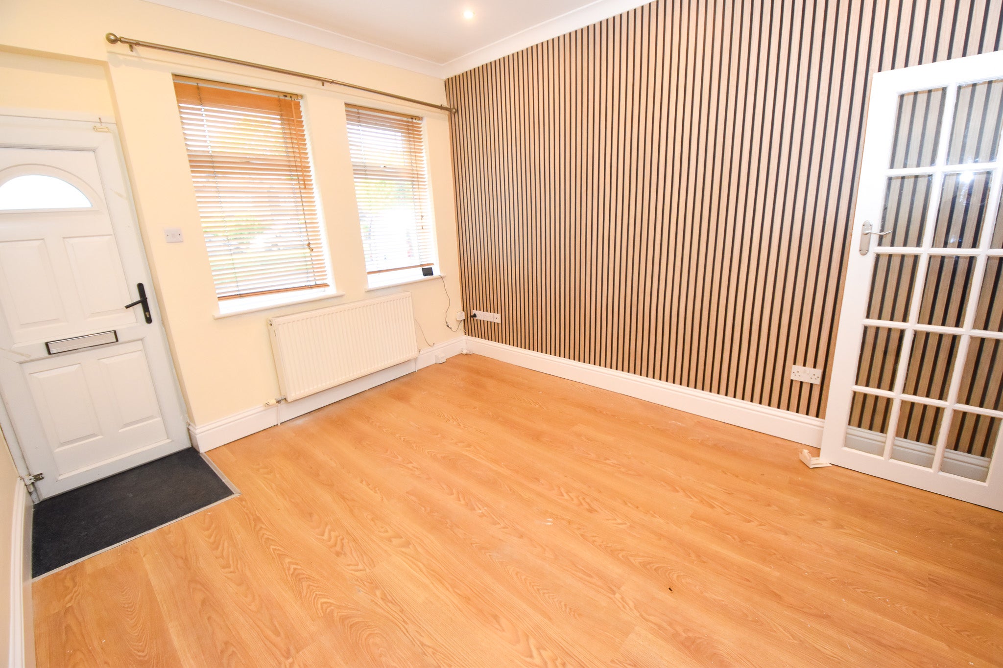 Flat Stretford Road in Trafford