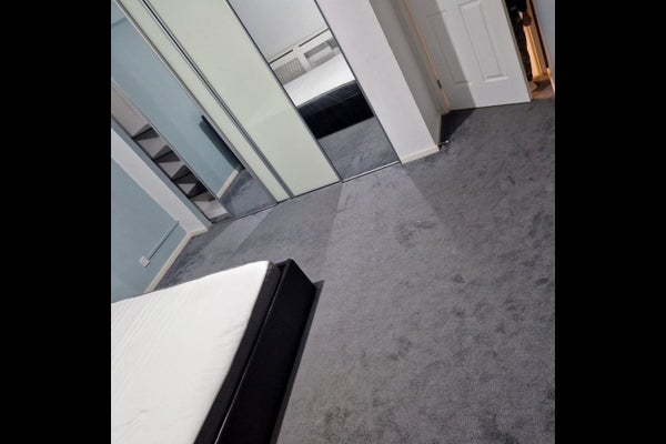 House Beagle Close in London