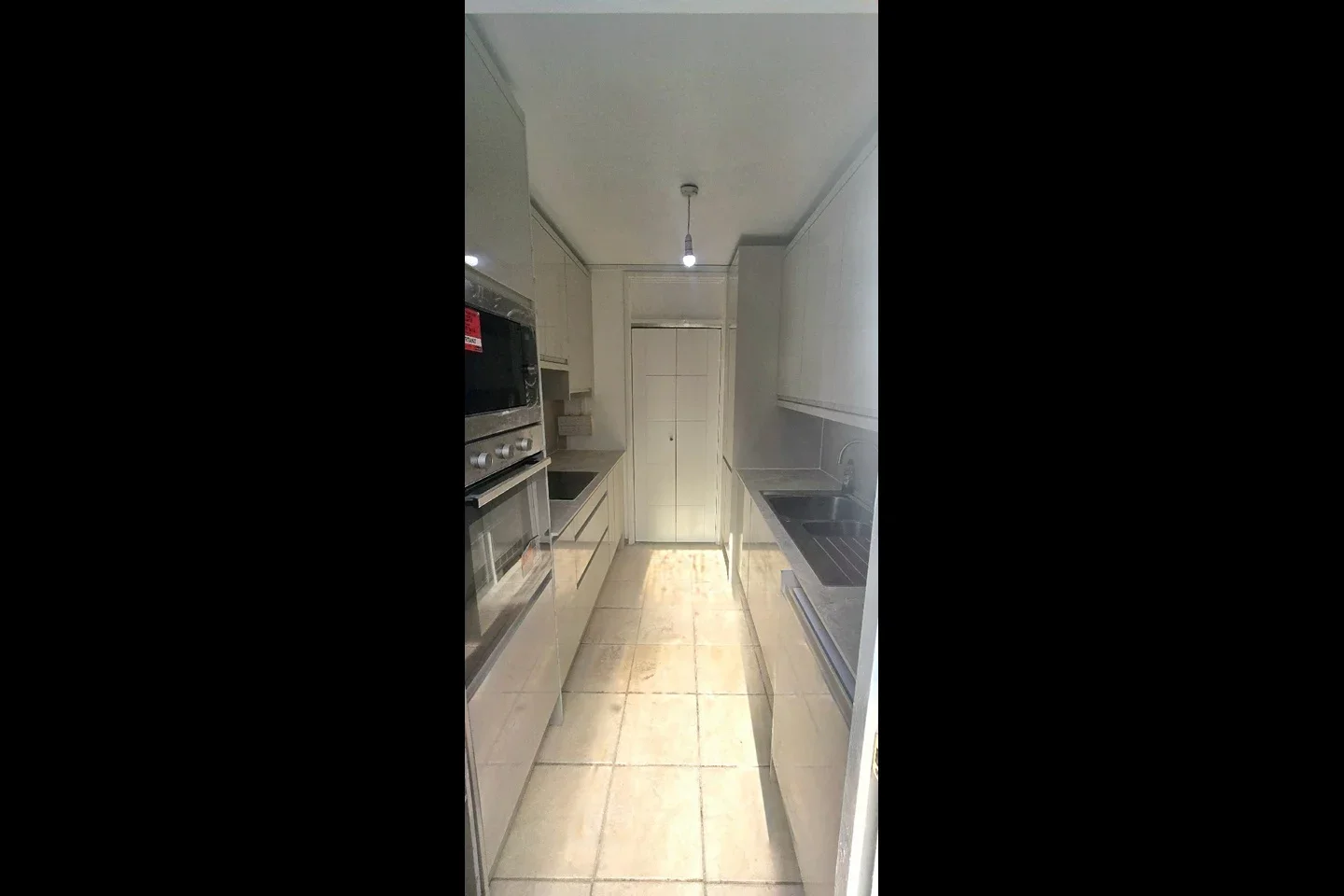 Flat Gooding House in Greater London
