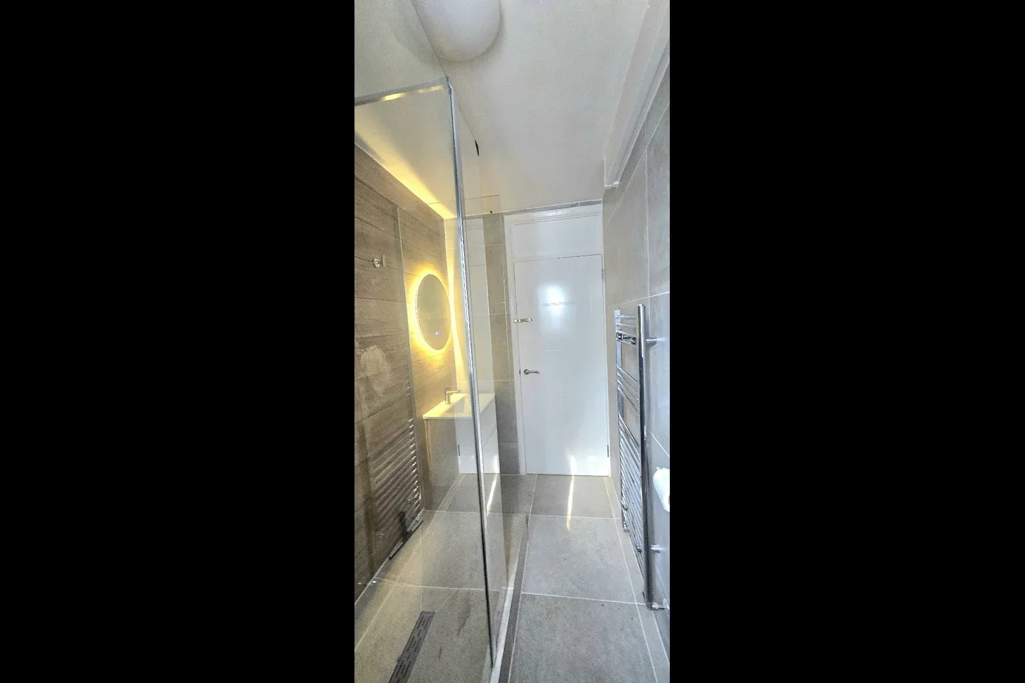 Flat Gooding House in Greater London