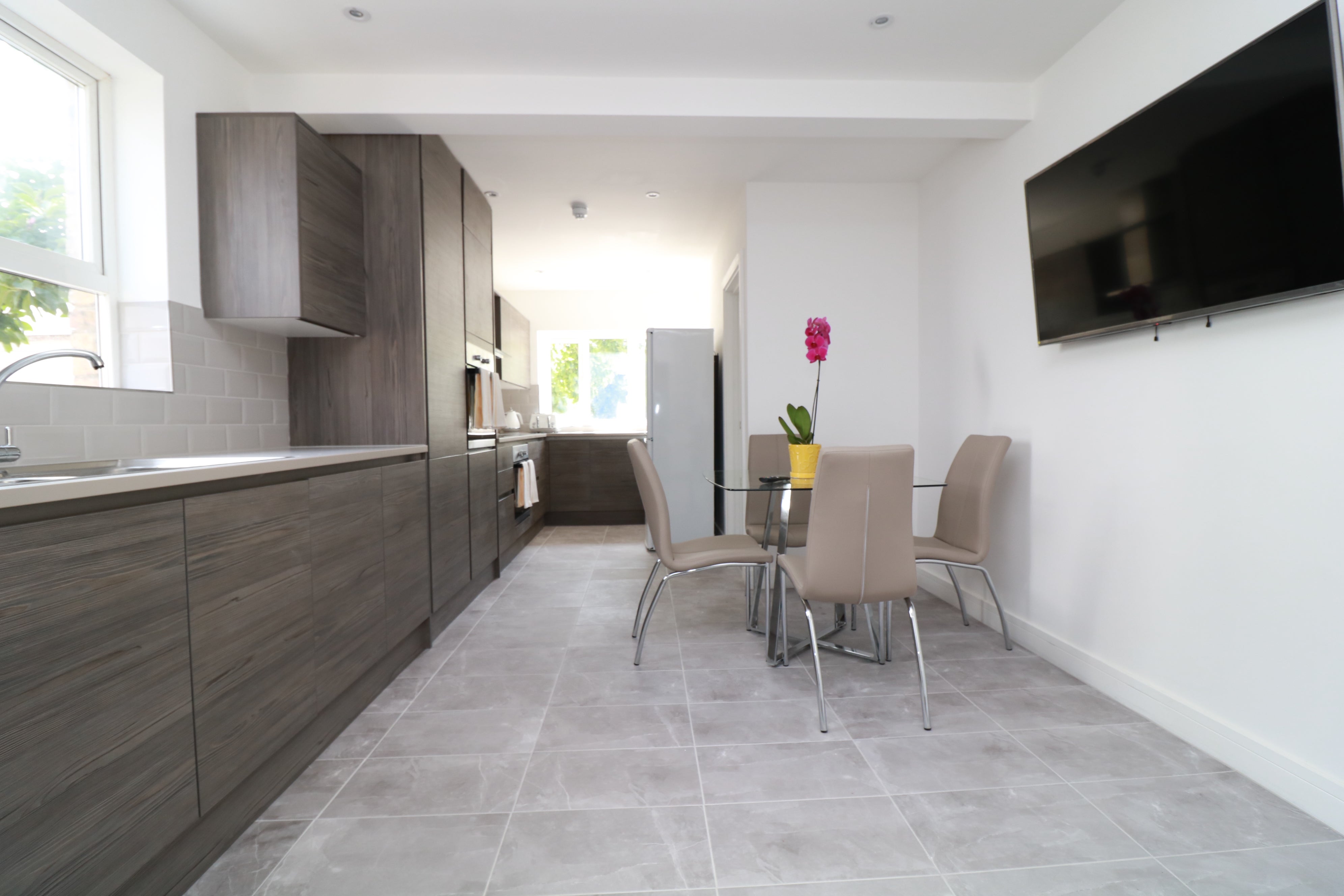 Room Douglas Road in Maidstone