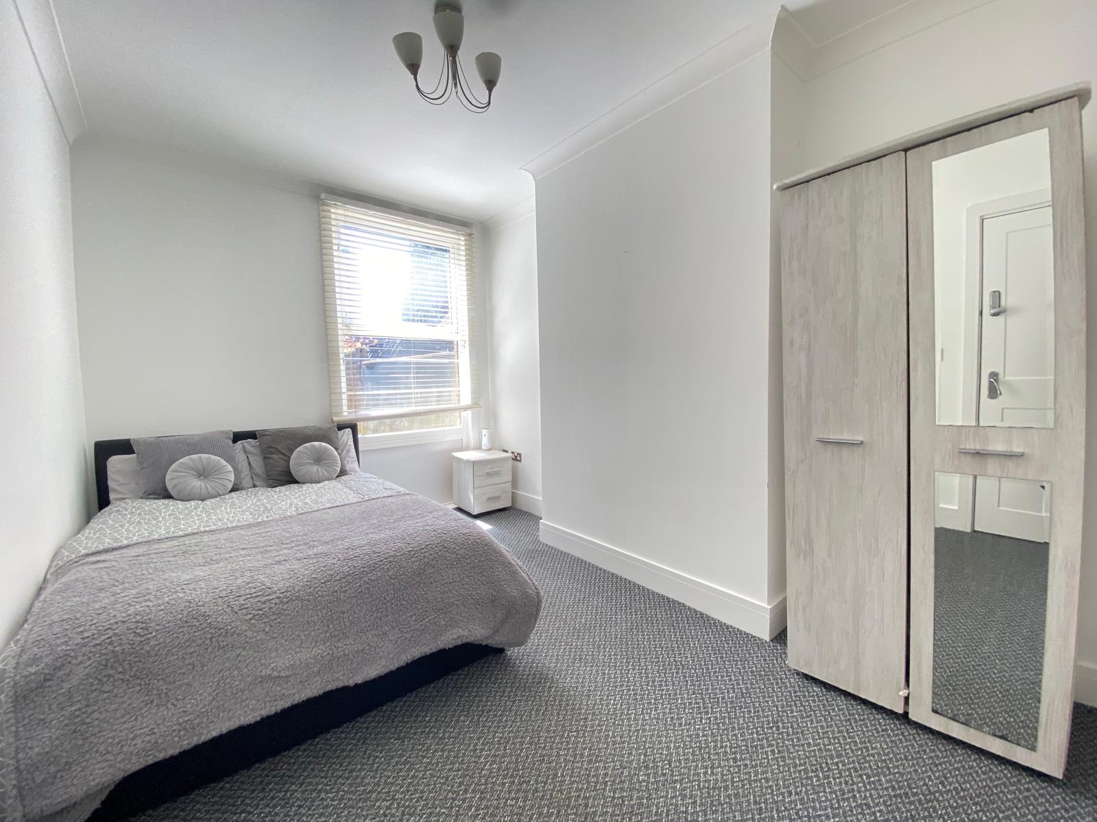 Room Douglas Road in Maidstone