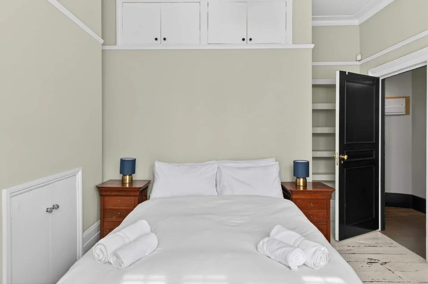 Flat Westbourne Road in Greater London