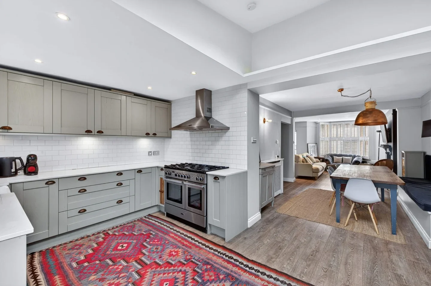 Flat Westbourne Road in Greater London