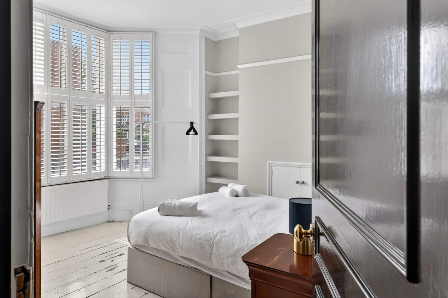 Flat Westbourne Road in Greater London