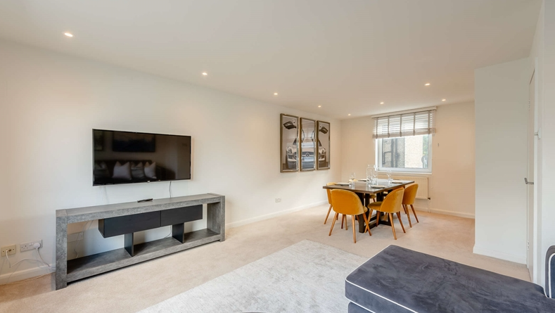 Flat Fulham Road in Greater London
