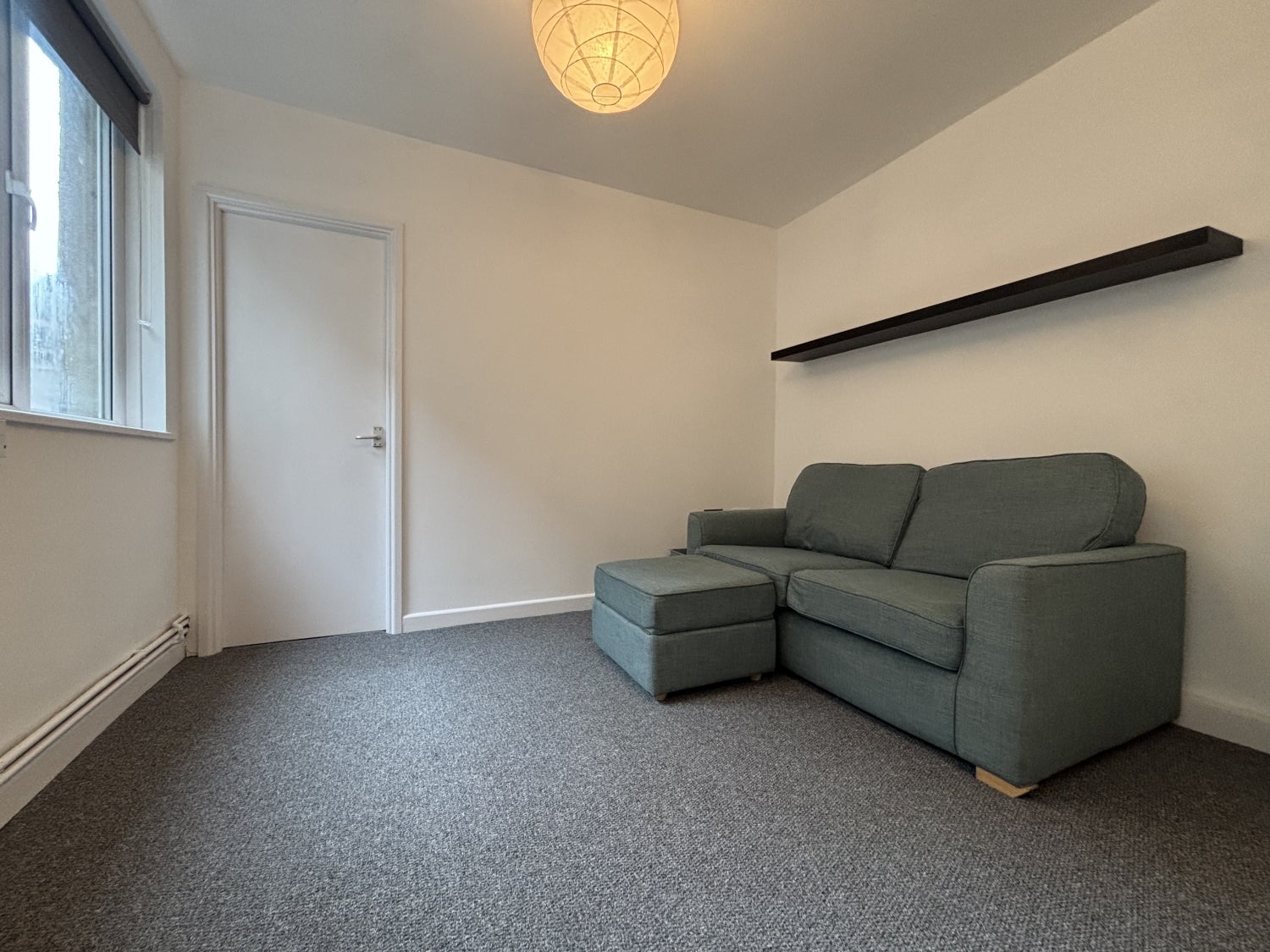 Flat Llanbleddian Gardens in Cardiff