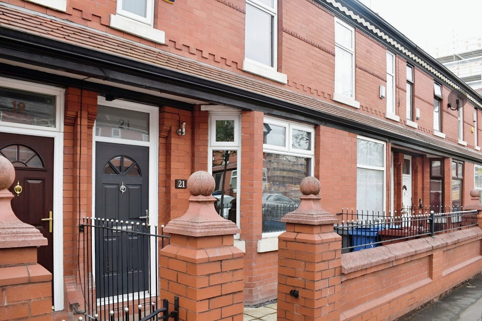 House Elmswood Avenue in Manchester