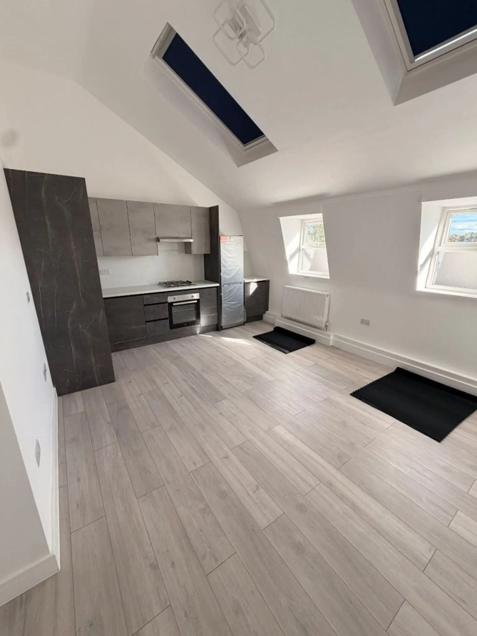 Flat Acre Lane in Greater London