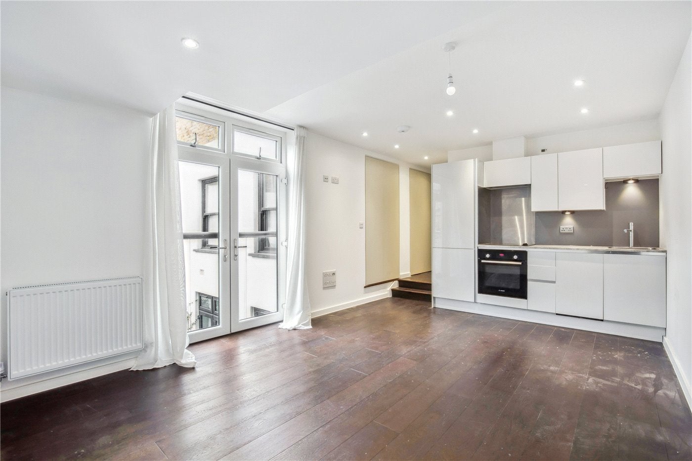 Flat Adolphus Road in Greater London