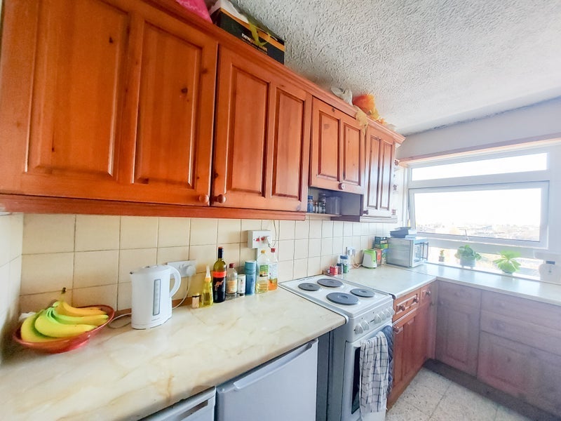Room Seven Sisters Road in Greater London
