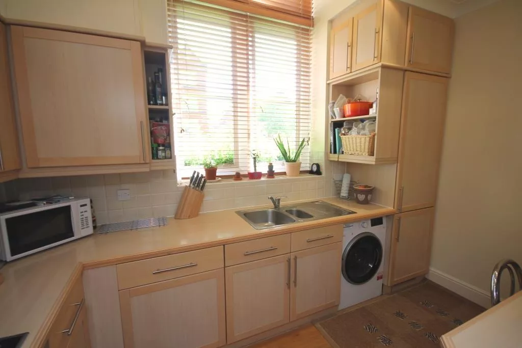 Flat Lavender Close in Mole Valley