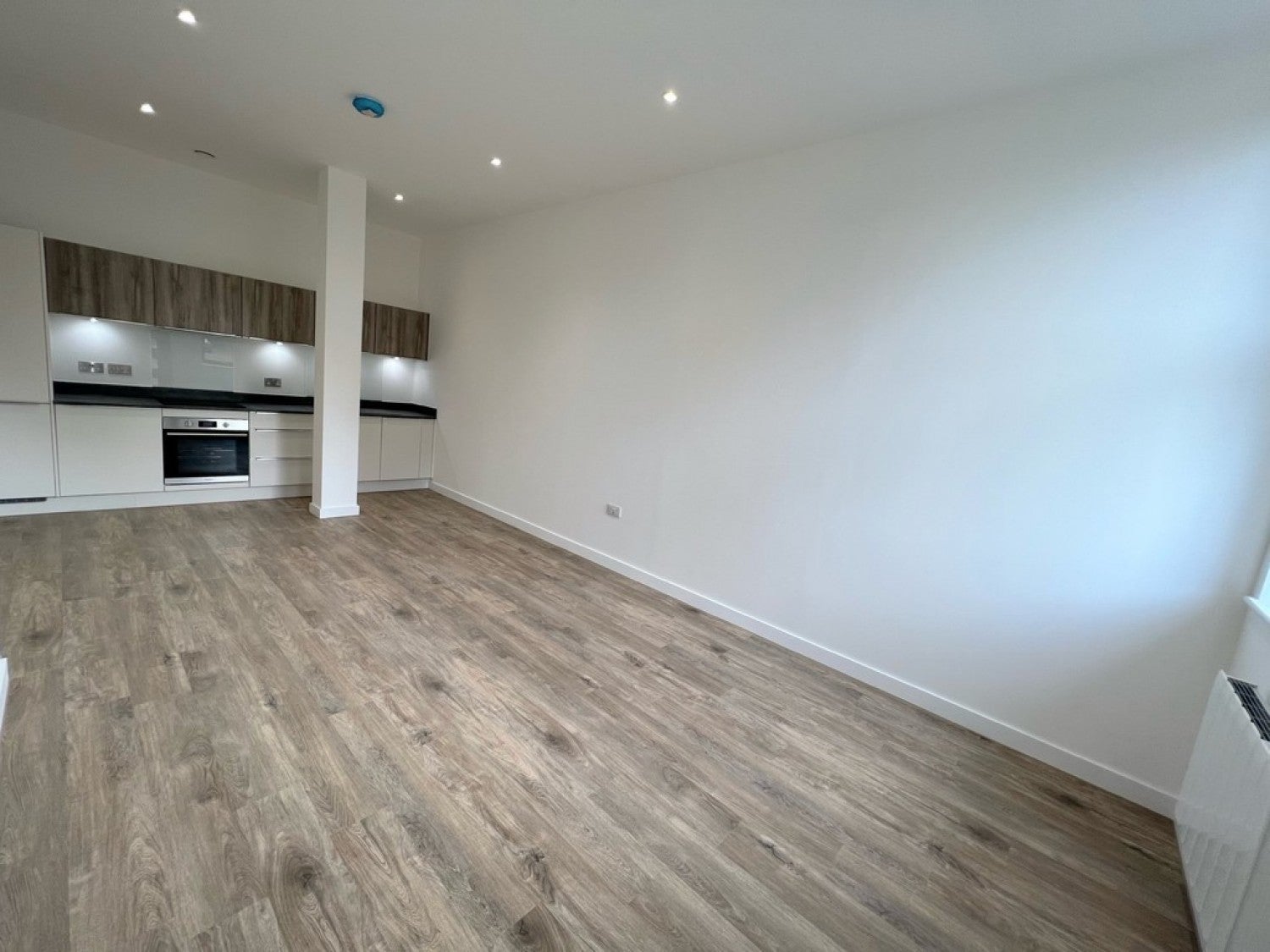 Flat Ashwood Way in Basingstoke and Deane