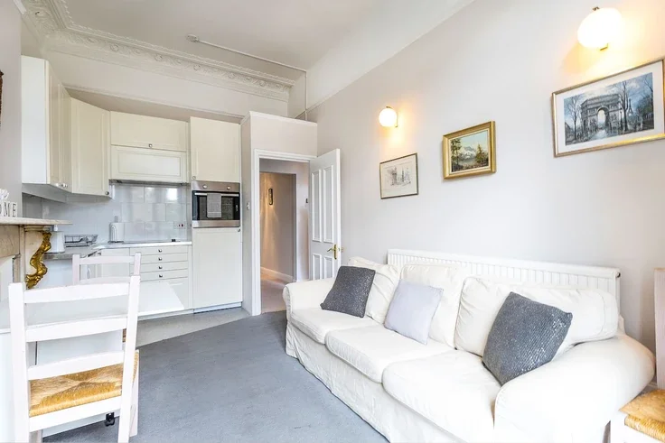 Flat Leamington Road Villas in City of Westminster