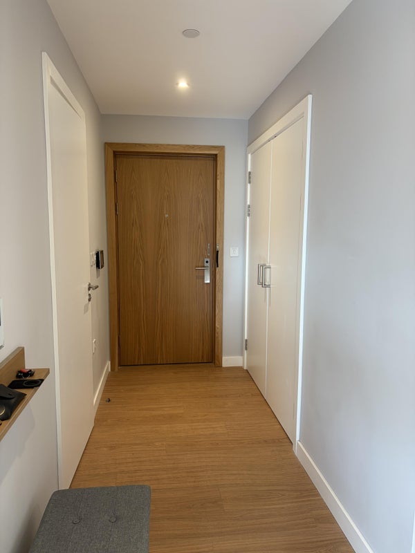 Flat Anthems Way in Greater London