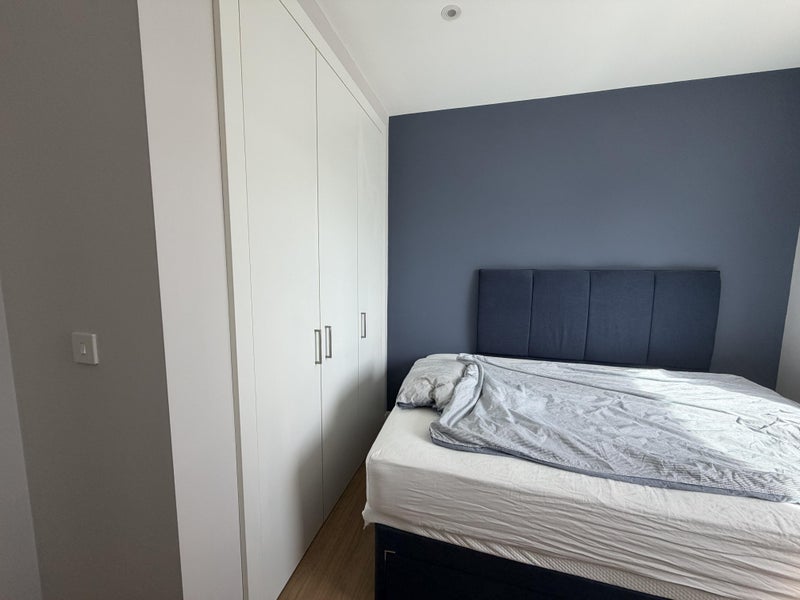 Flat Anthems Way in Greater London