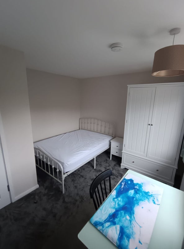 Room Grasby Walk in Nottingham