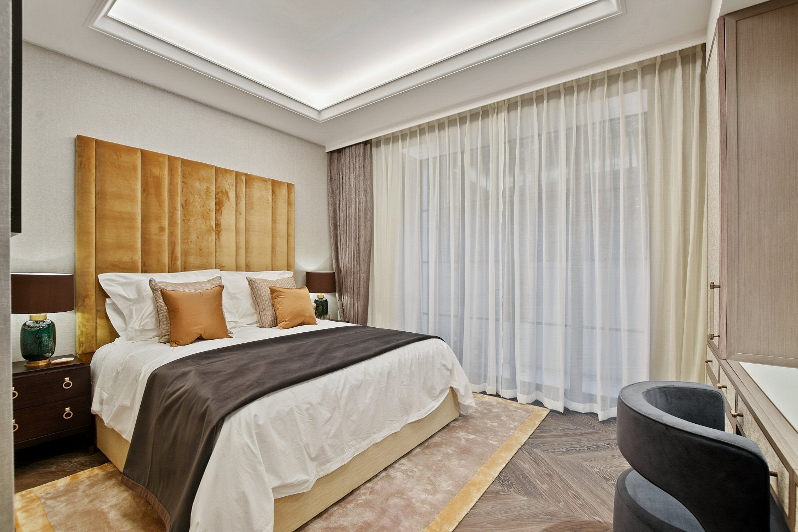Flat Chesterfield Hill in City of Westminster