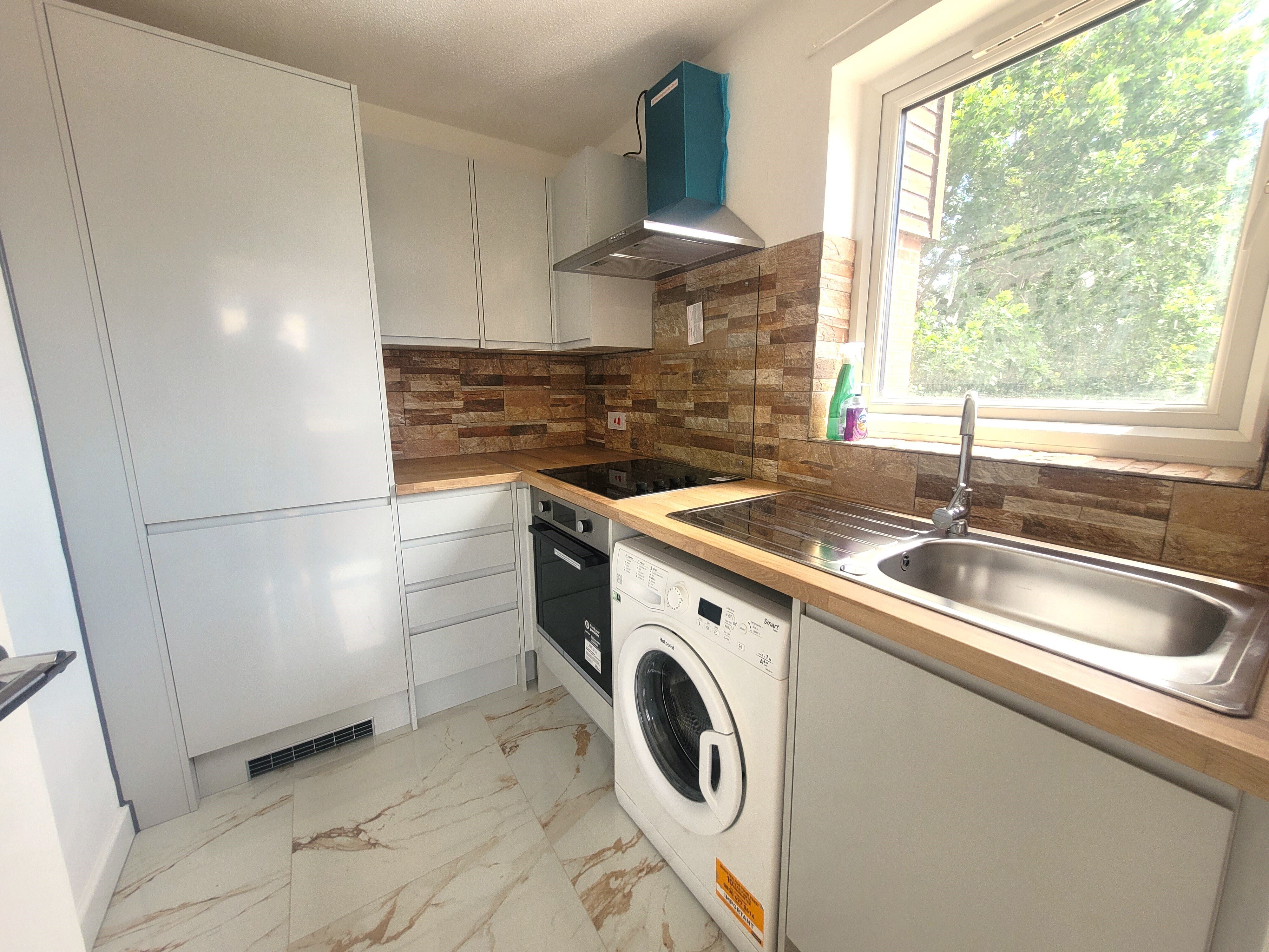 Flat Braemar Gardens in Slough