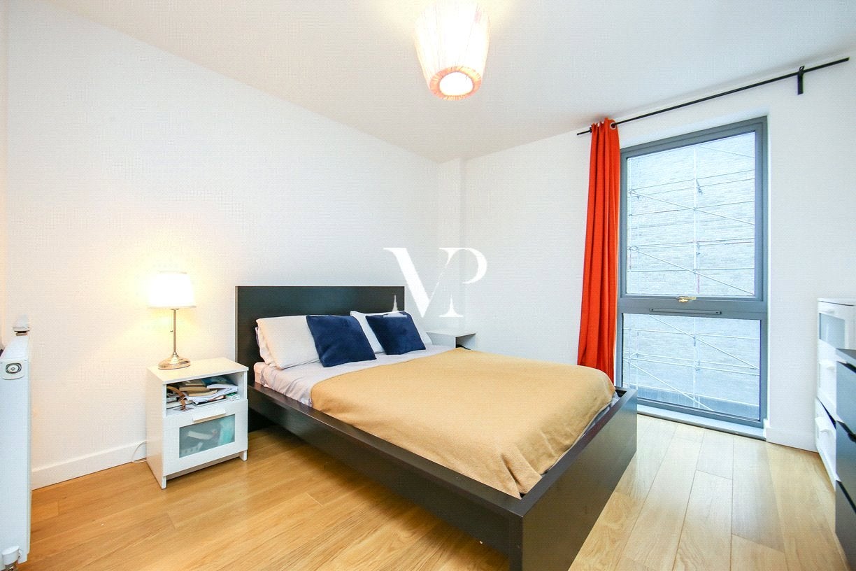 Flat Epstein Square in Greater London