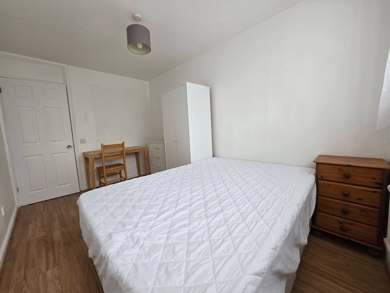 Flat Lucey Way in Greater London