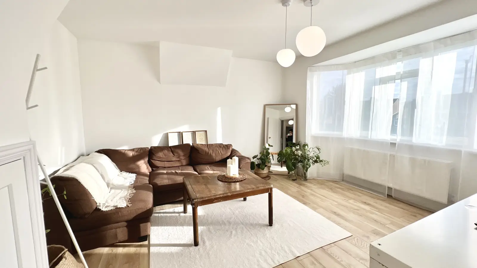 Flat Blakes Lane in Greater London