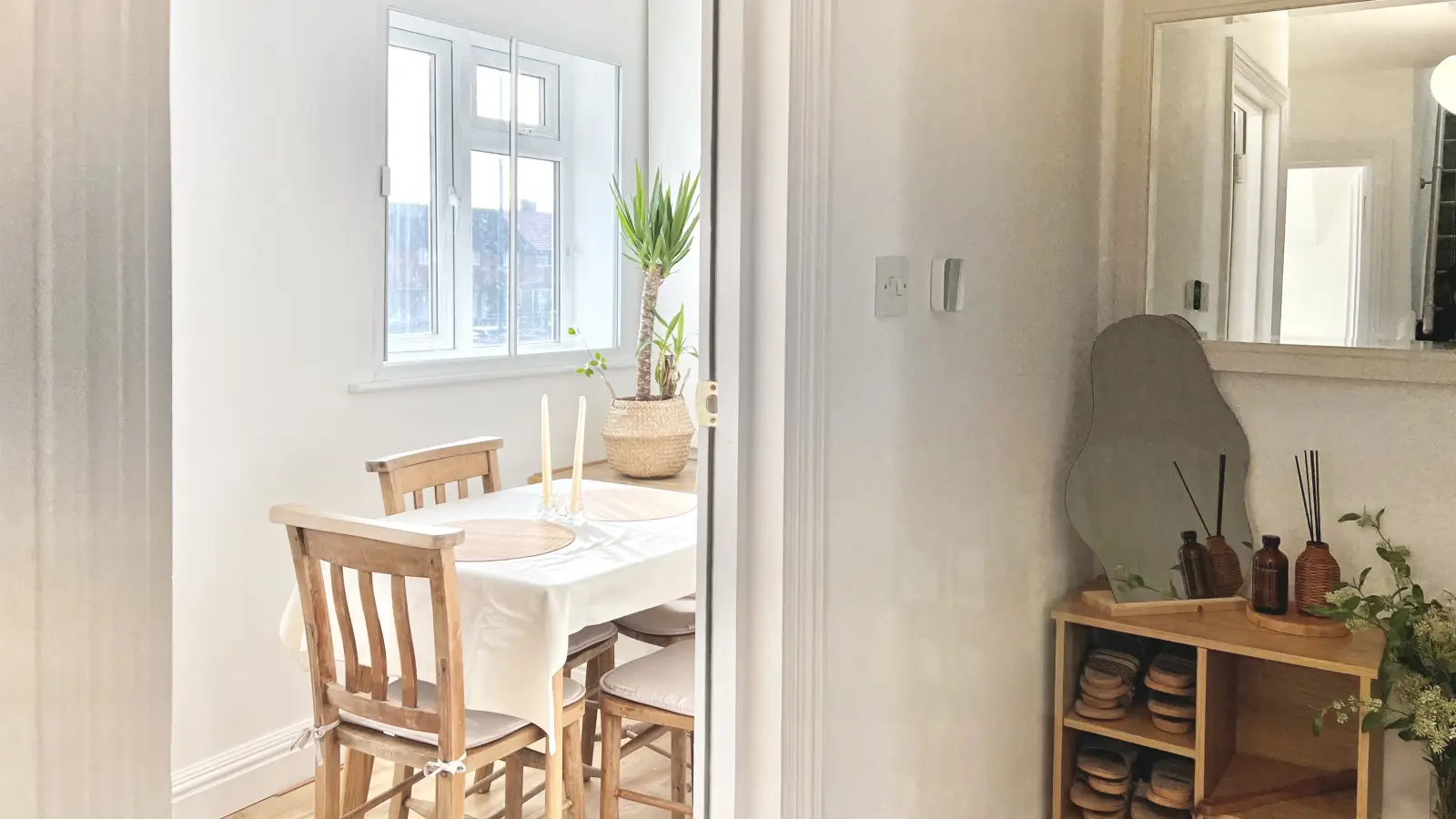 Flat Blakes Lane in Greater London