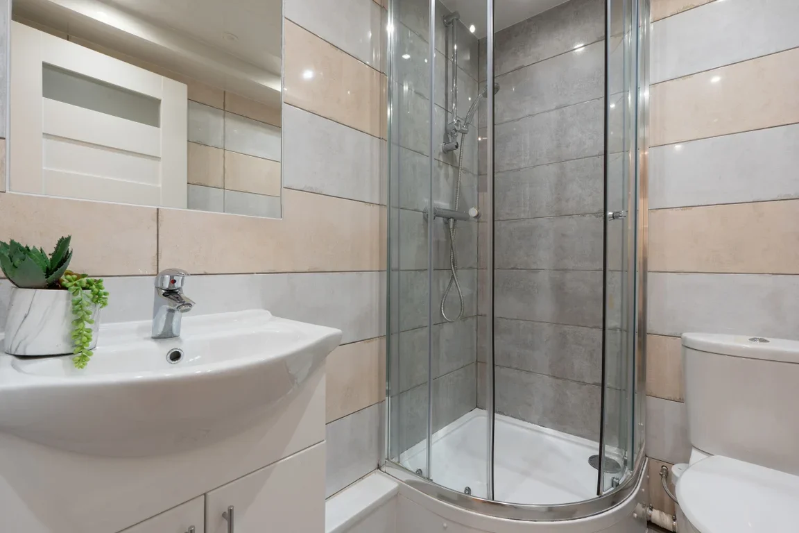 Flat Eskdale Terrace in Newcastle upon Tyne