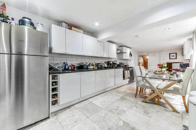 Room Sydenham Road in Greater London